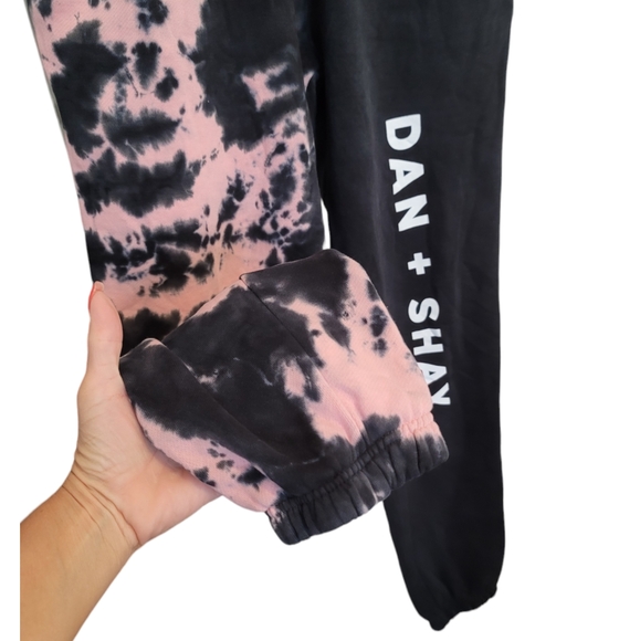 🆕️ Dan + Shay Tie Dye Logo Joggers - Picture 6 of 9